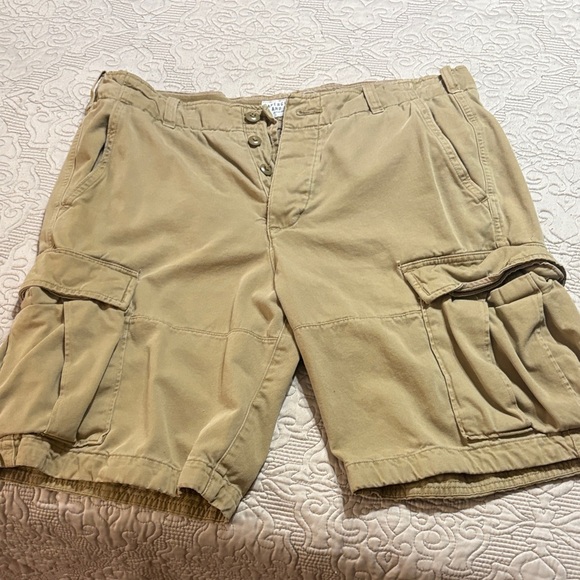 Abercrombie & Fitch Tan Cargo Shorts - Picture 1 of 5